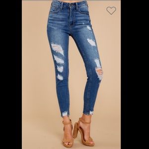 Red Dress Boutique Ripped Jeans Size 6